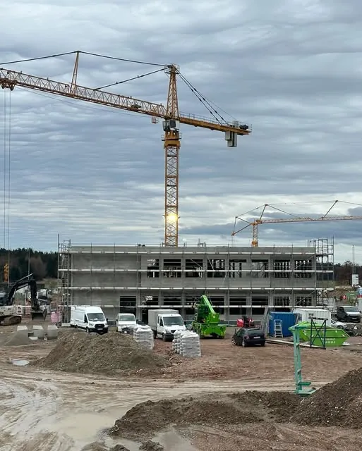 Großbaustelle einer Wohnanlage